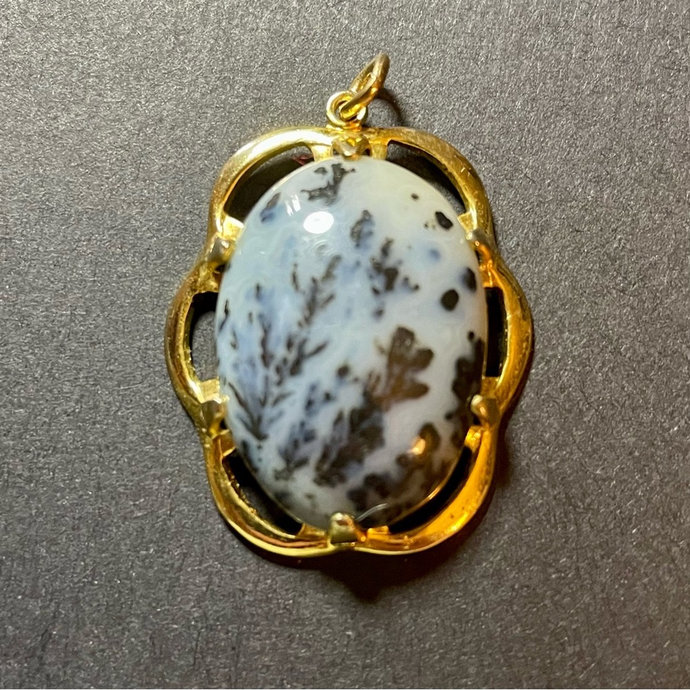 Vintage Dendric Agate Black & White Stone Gold Tone Pendant